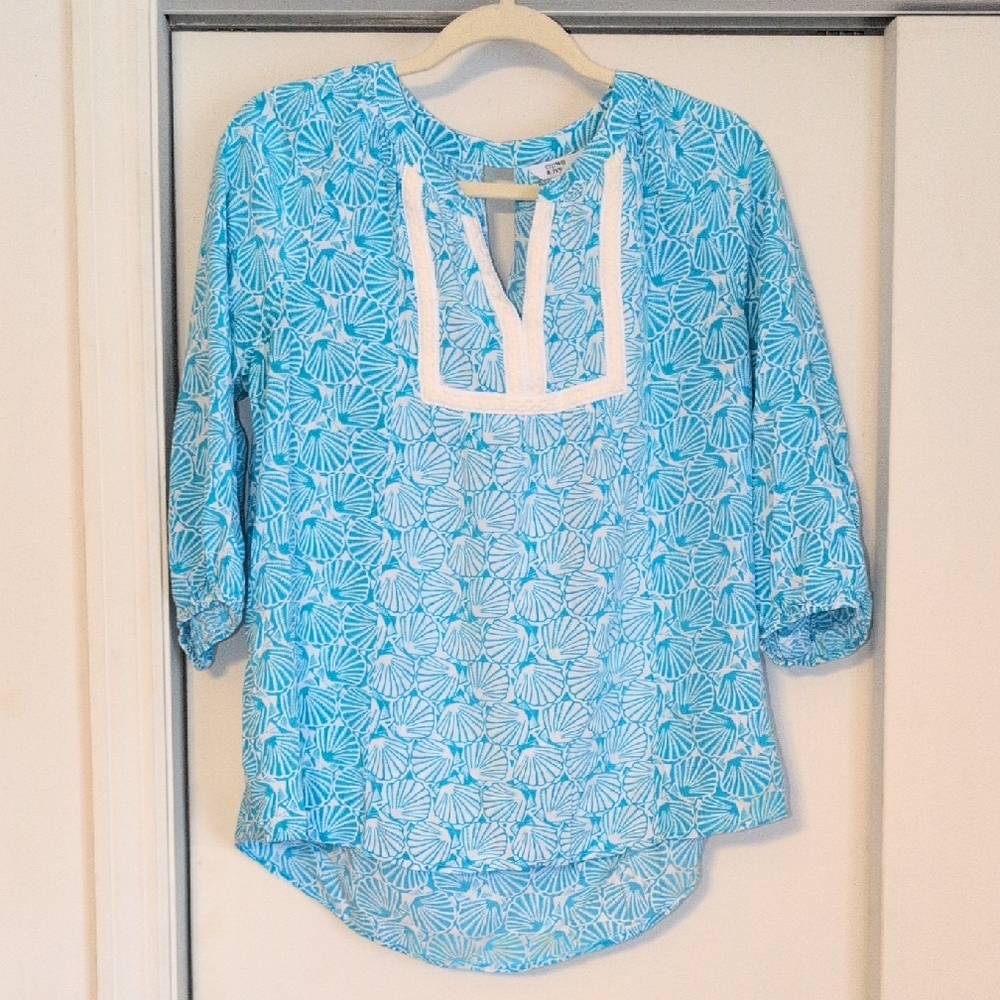 Crown & Ivy Turquoise Seashell Print Blouse 3/4 sleeves Size Large